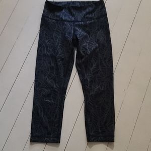 Lululemon Cropped Yoga Pants